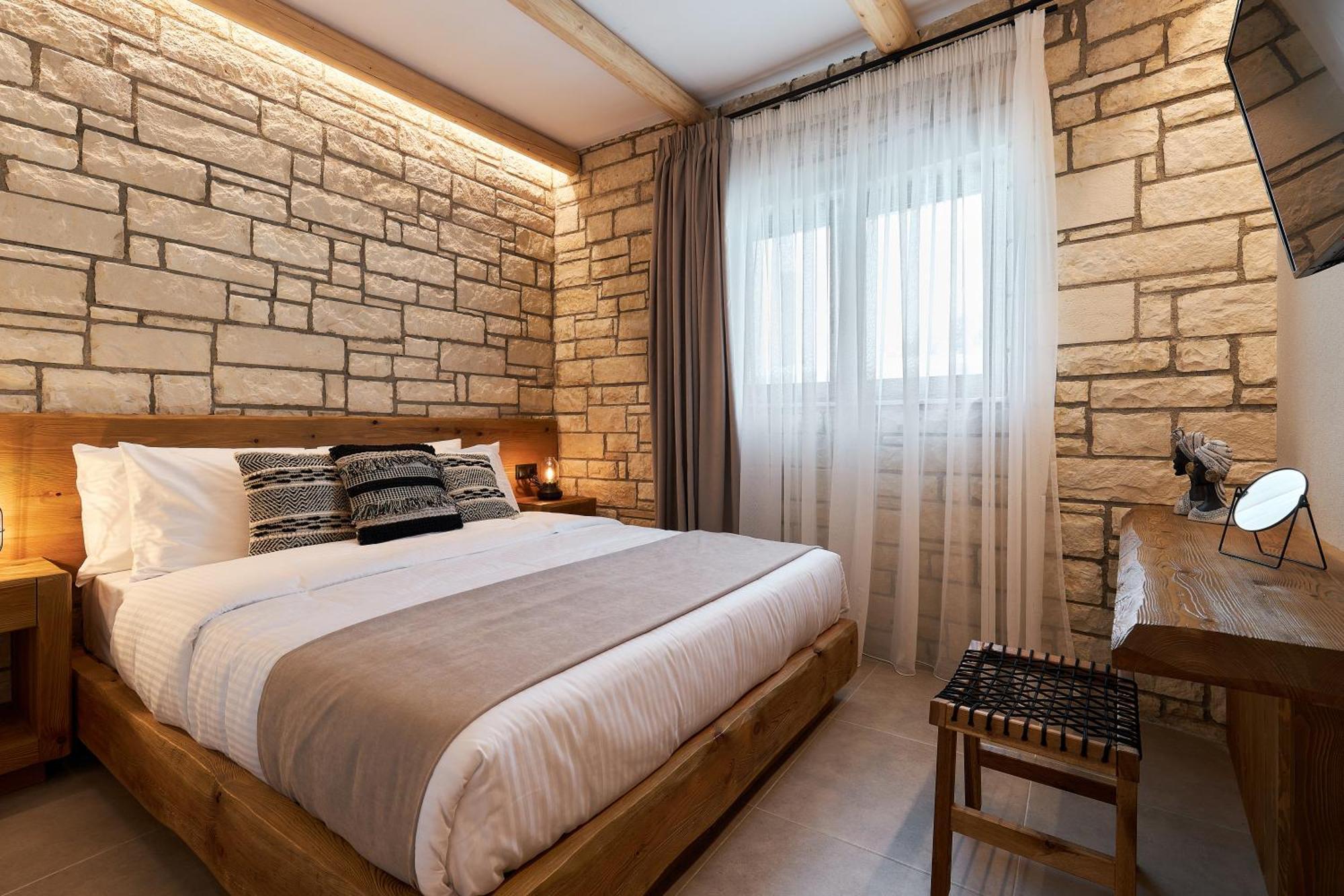 Mylostassi With Balcony Plunge Pool Plati (Crete)